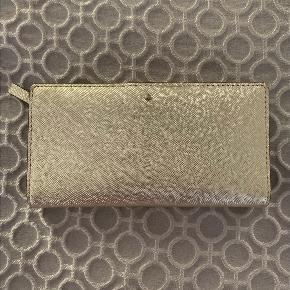 kate spade Gold Slim Bifold Saffiano Leather Wallet-VGC